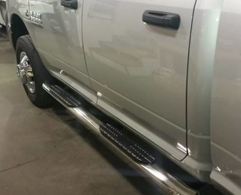 16 RAM 3500 wWestin 4 nerfs. Husky flaps & WeatherTech ventshades.